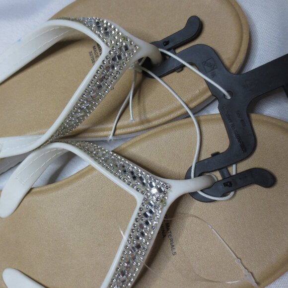 NEW WITH TAGS womens WHITE flip flops SANDALS glitter BLING sequins SIZE 7/8 - Picture 5 of 5